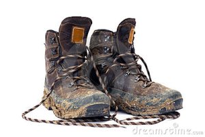 hiking-boots-17792688